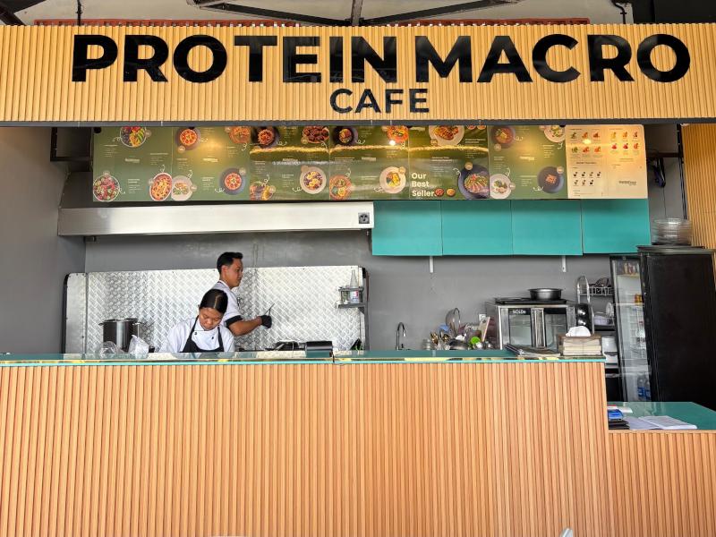 Healthy protein-rich meals at Rendezvous Resort cafe Ubud Bali